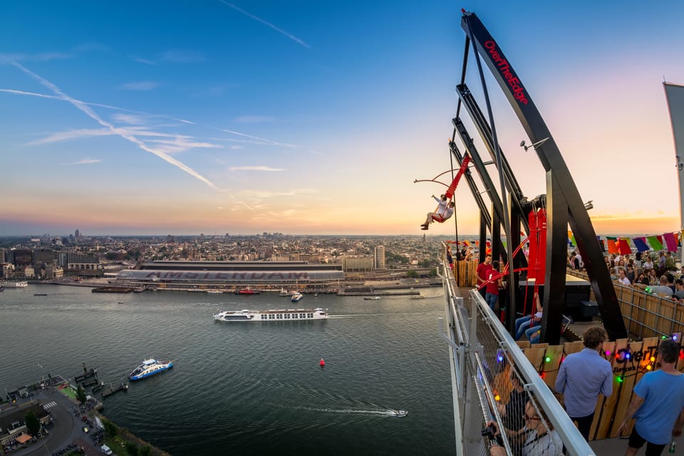 A'dam lookout swing