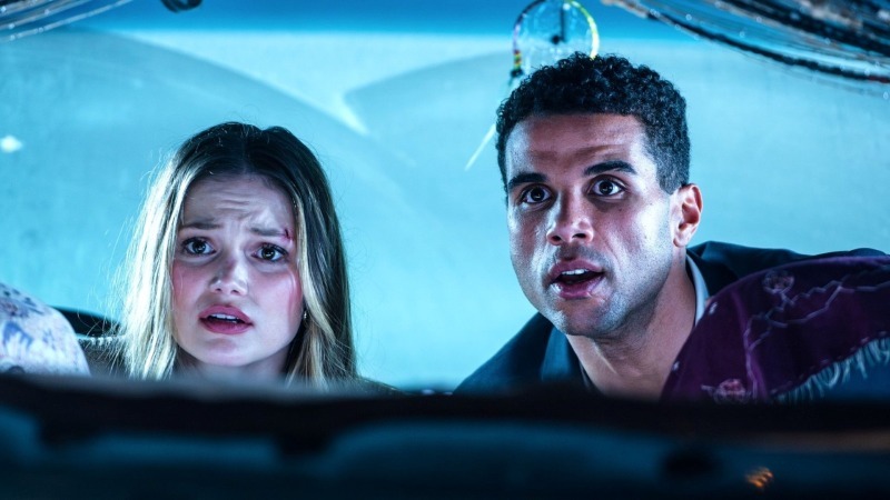 Olivia Holt and Mason Gooding in "Heart Eyes" (Sony Pictures)